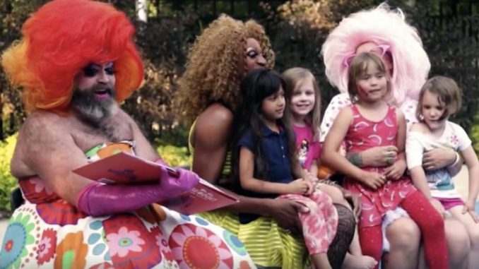 338648_dragqueenstoryhour