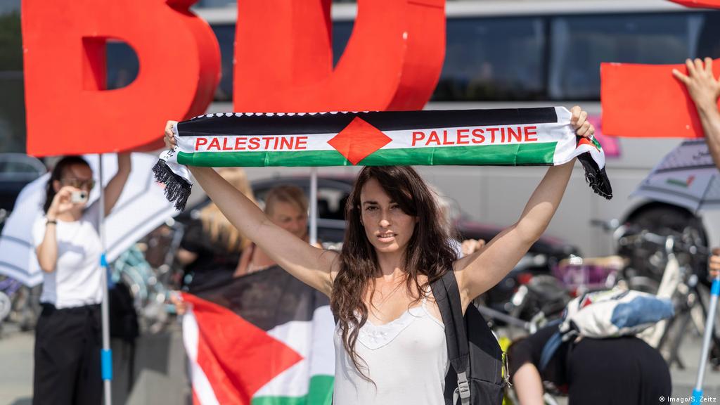 A brit kormány üldözni kezdi azokat, akik nemtetszésüket fejezik ki Izrael vérlázító lépései ellen