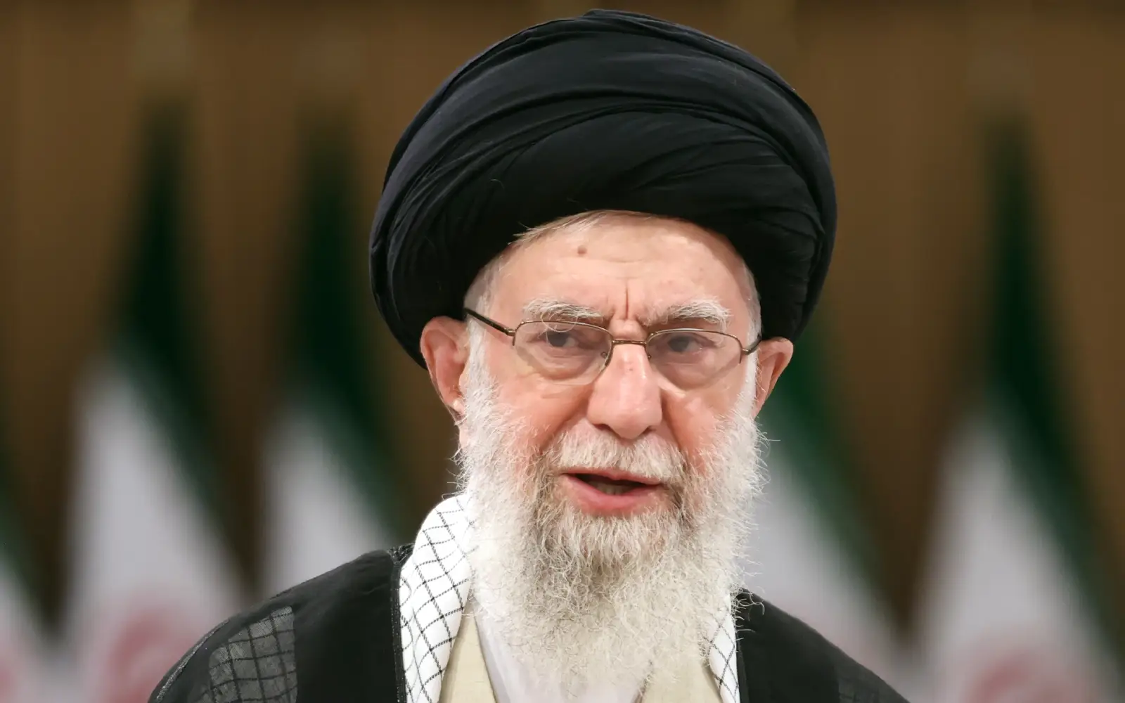 Irán legfőbb vezetője: az USA és Izrael terve volt Szíria kormányának megdöntése
