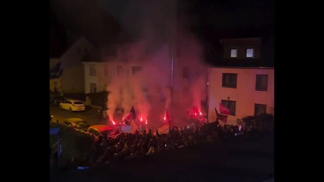 örjöngtek az antifák