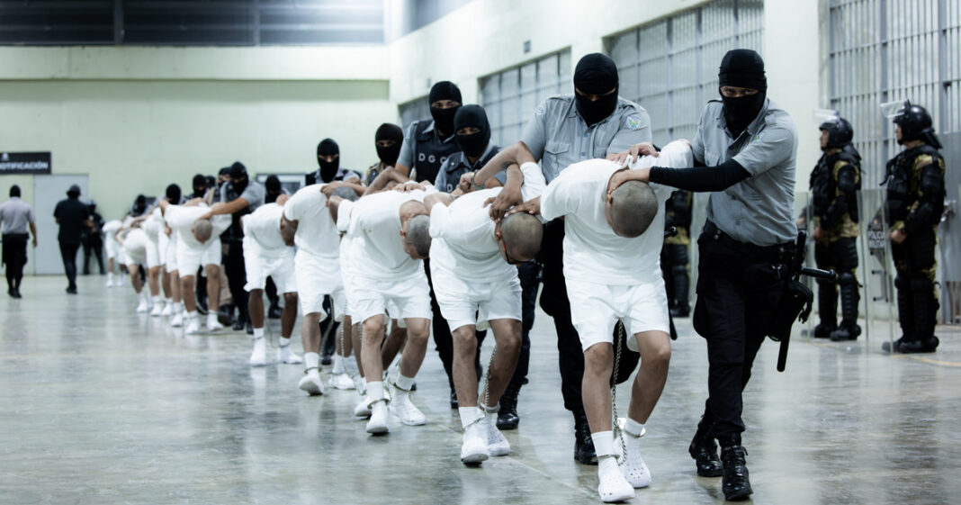 El Salvador bandatagok