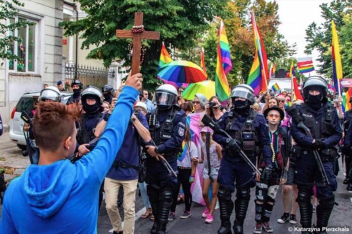 katolikus egyház pride