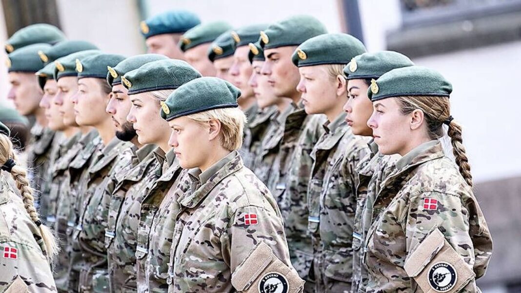 női hadkötelezettség