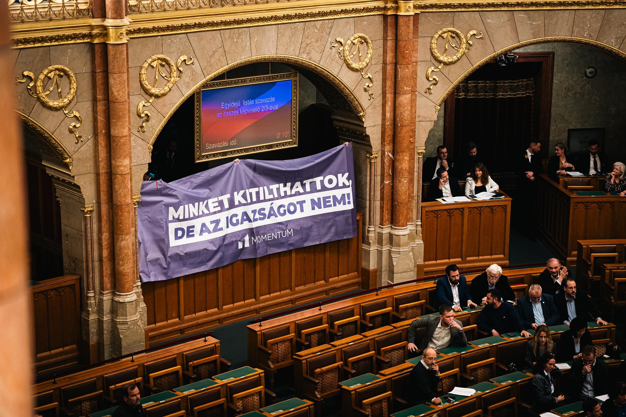 Momentum Parlament