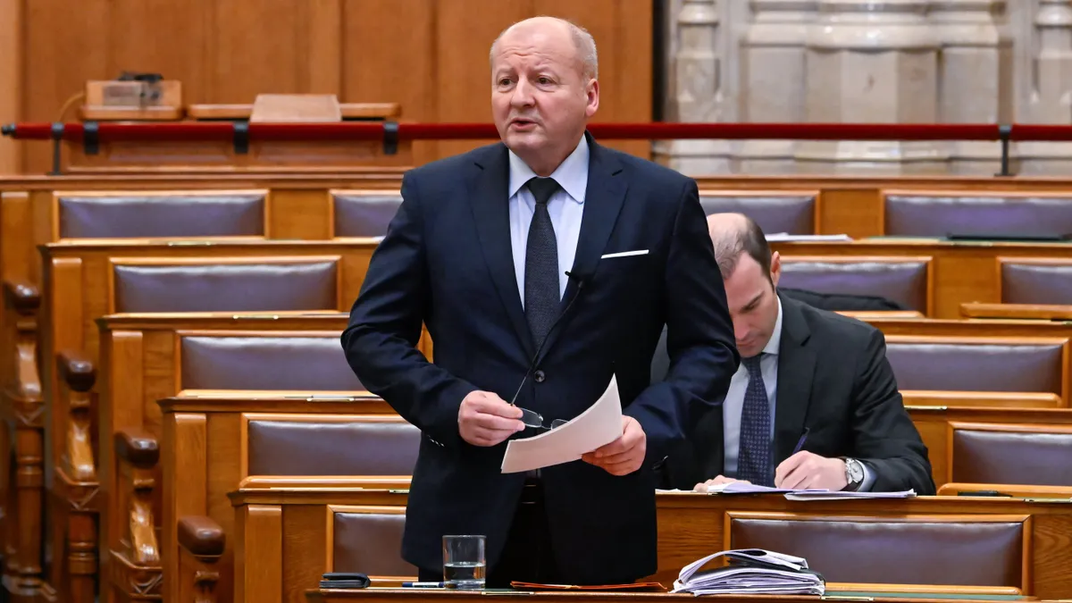 Simicskó István