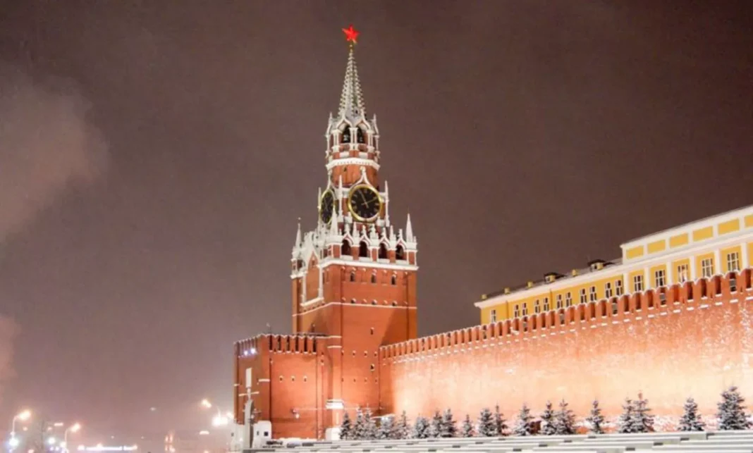 a-moszkvai-voros-ter-es-a-kreml-telen-1068x643.webp