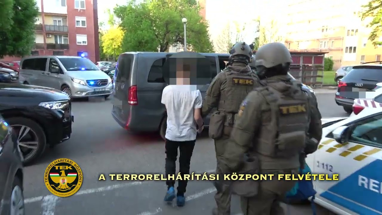 mecsetrobbantással fenyegetőzött