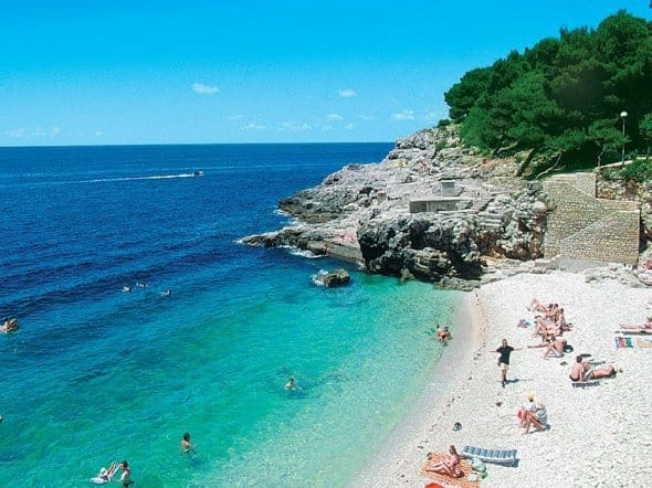 pedofilok a horvát tengerparton