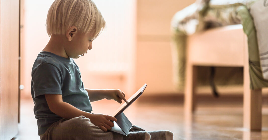 képernyőfüggőség hatásai