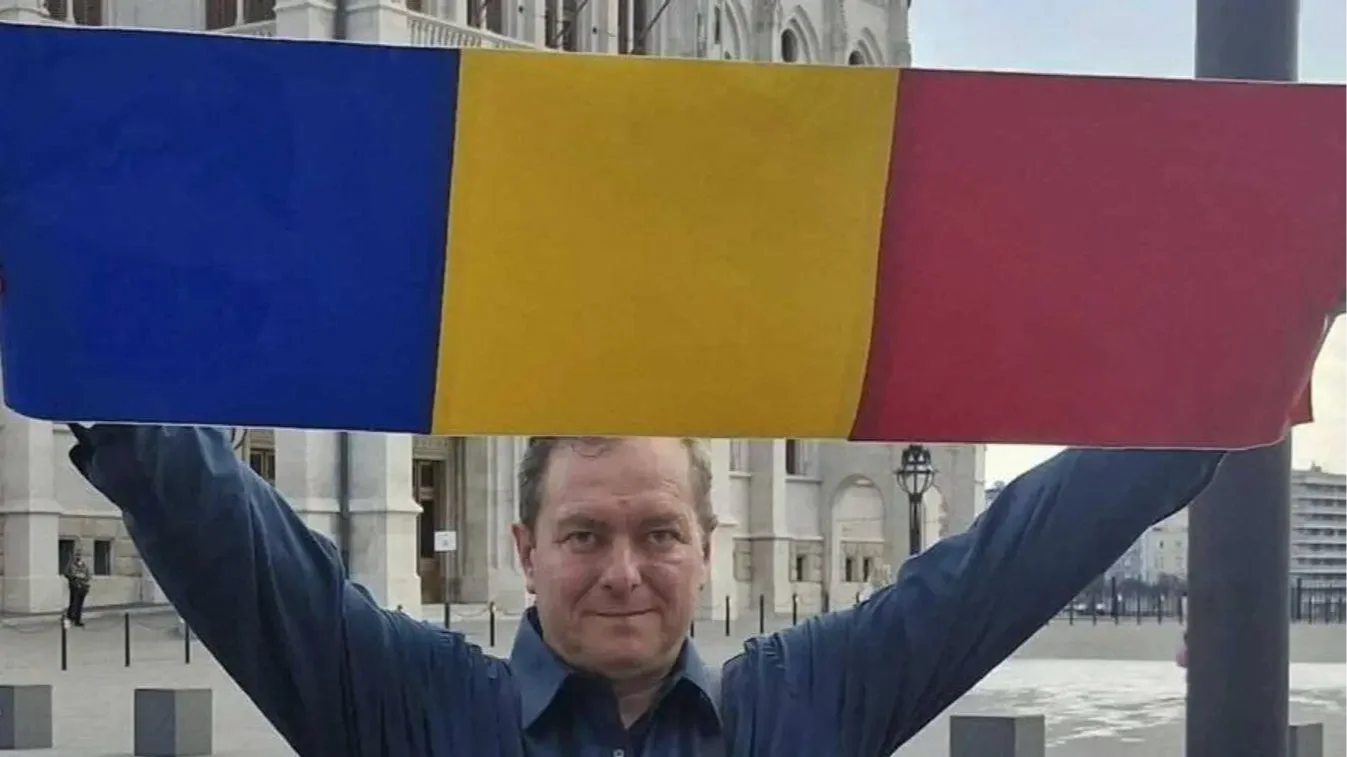 román soviniszta a Parlament előtt