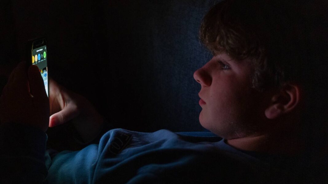 baja gyermekpornográfia