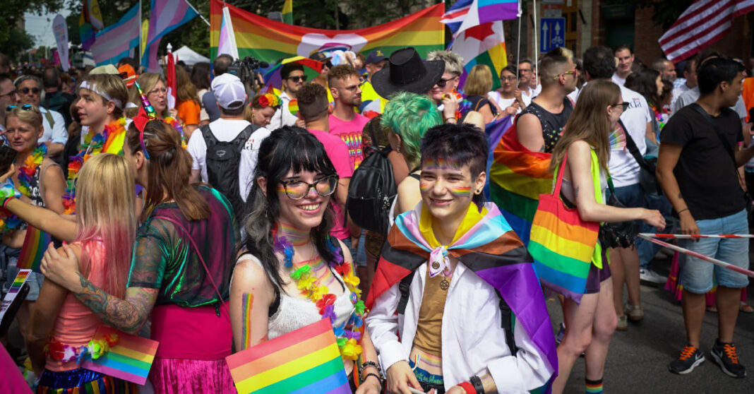 vallásgyalázás a pécs pride-on