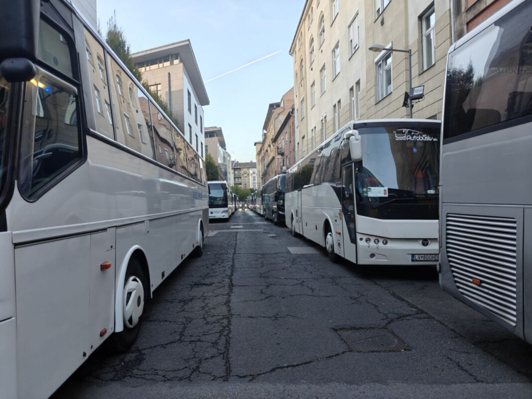 56-os megemlékezésre érkeztek