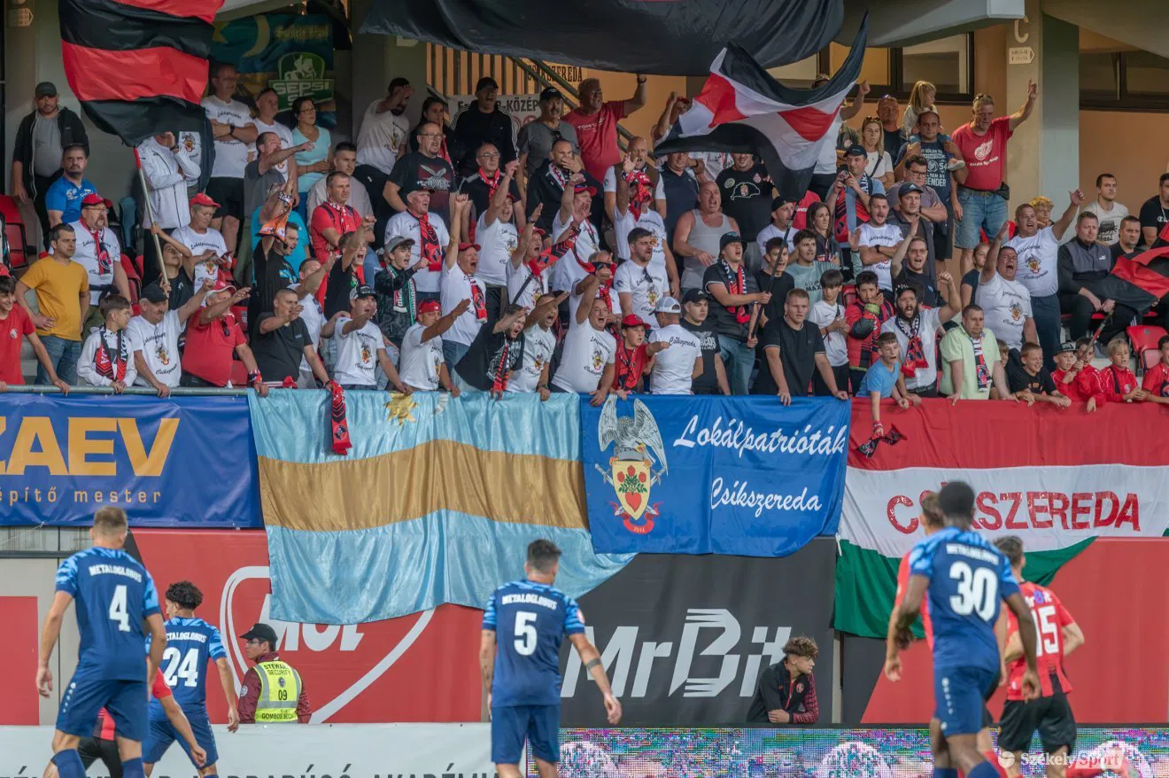 FK Csíkszereda székely zászló